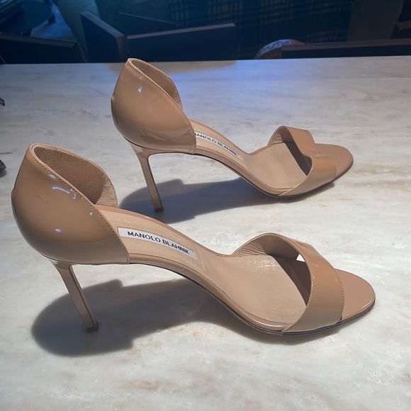 Manolo Blahnik size 40, nude, patent leather, open toe. - Picture 3 of 7